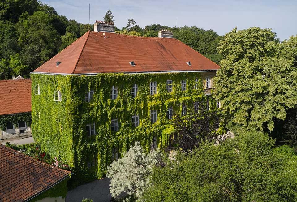 Schloss Hollenburg Aparte Apartments เครมส์ อัน แดร์โดเนา ภายนอก รูปภาพ